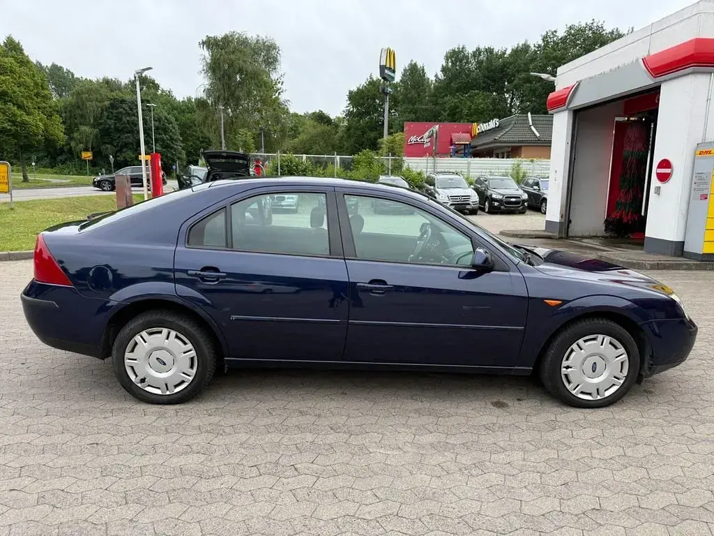 Gebraucht Ford Mondeo Trend 145 PS (106 kW) 2001 Blau Limousine