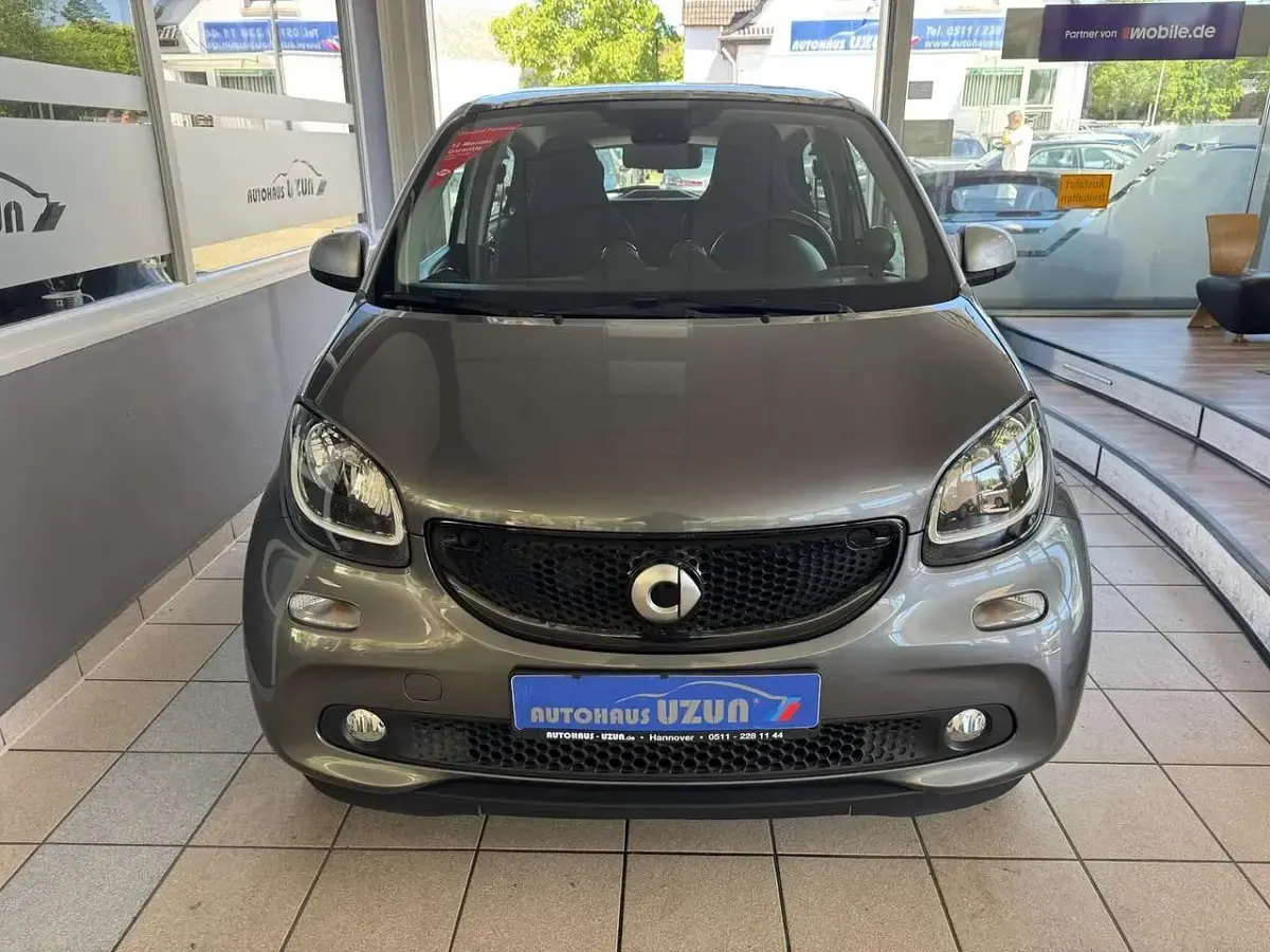Gebraucht Smart ForFour Passion 90 PS (66 kW) 2018 Grau Kleinwagen