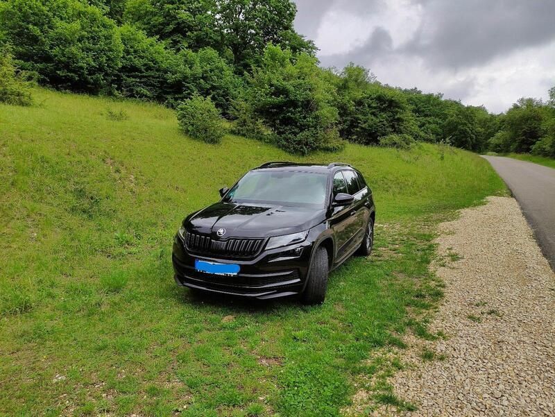 Schwarz Gebraucht 2019 Skoda Kodiaq SportLine SUV | 28.000 € (Guter Preis) - Bild 1/4