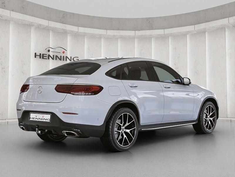 Gebraucht Mercedes GLC300 AMG 245 PS (180 kW) 2020 Weiß Coupé