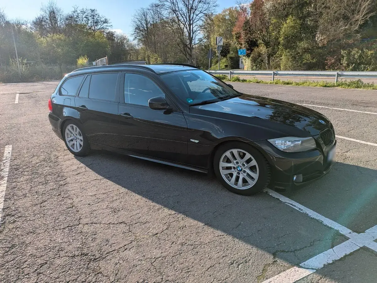 Second-hand BMW 318 Performance 143 CP (105 kW) 2011 Negru Break