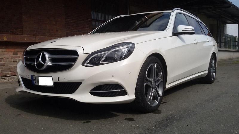 Weiß Gebraucht 2014 Mercedes E200 Avantgarde Kombi | 15.000 € (Fairer Preis) - Bild 1/4