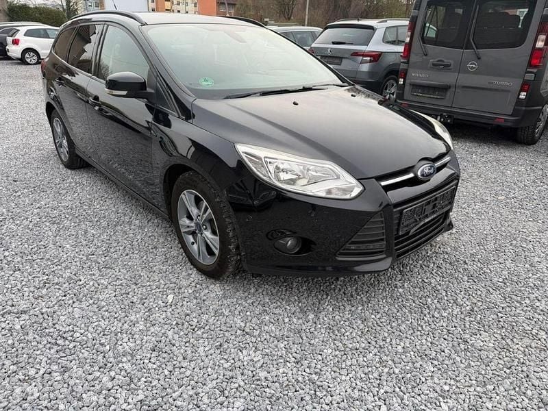 Gebraucht Ford Focus Trend 101 PS (74 kW) 2013 Schwarz Limousine