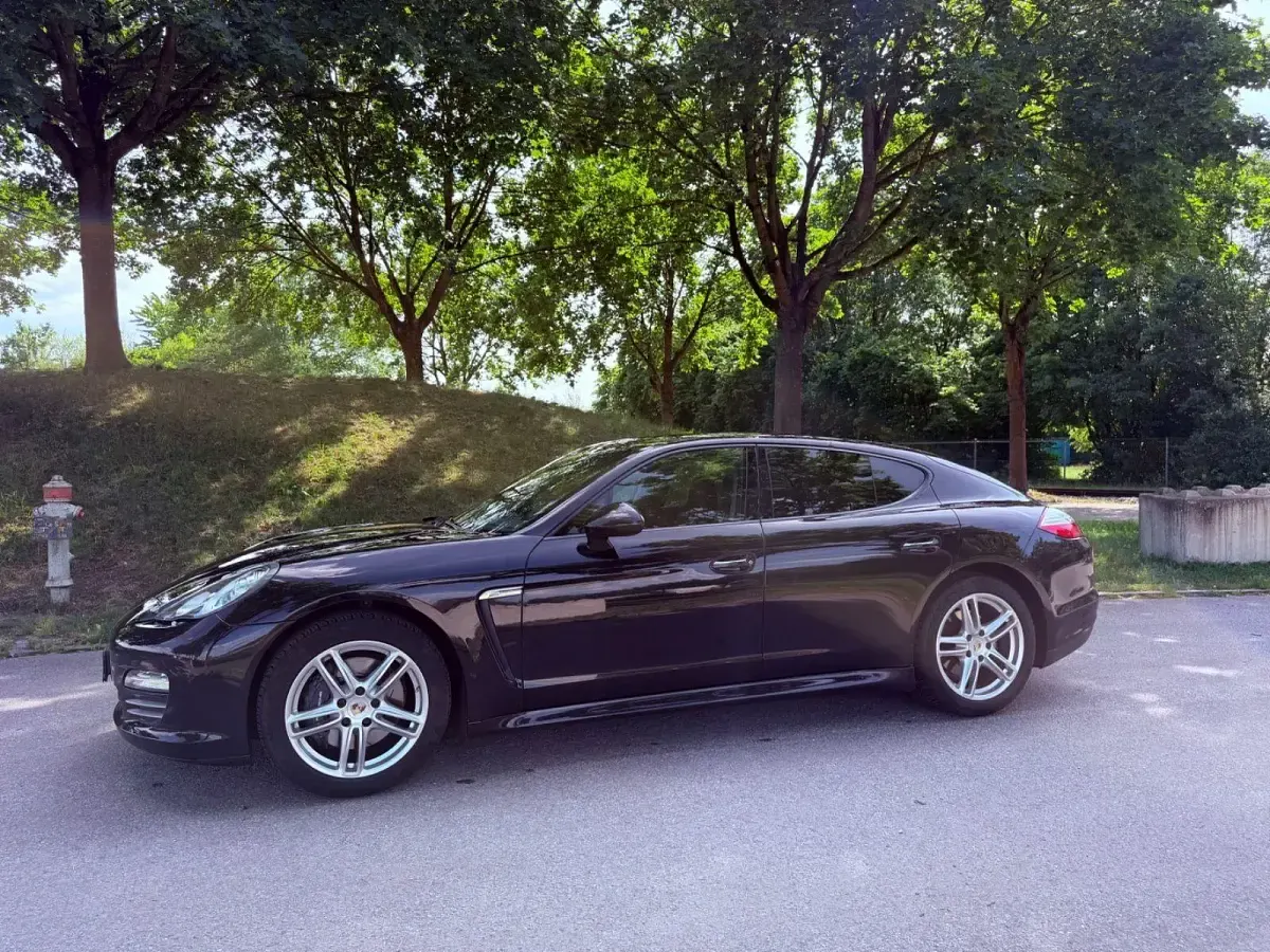 Gebraucht Porsche Panamera 4 299 PS (219 kW) 2012 Schwarz Kleinwagen