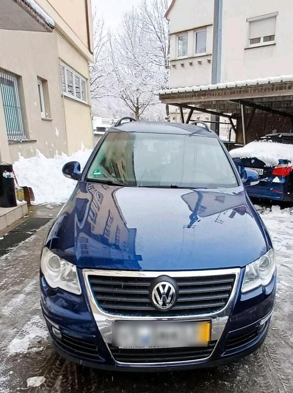 Blau Gebraucht 2010 VW Passat Limousine | 2.699 € (Superpreis) - Bild 1/4