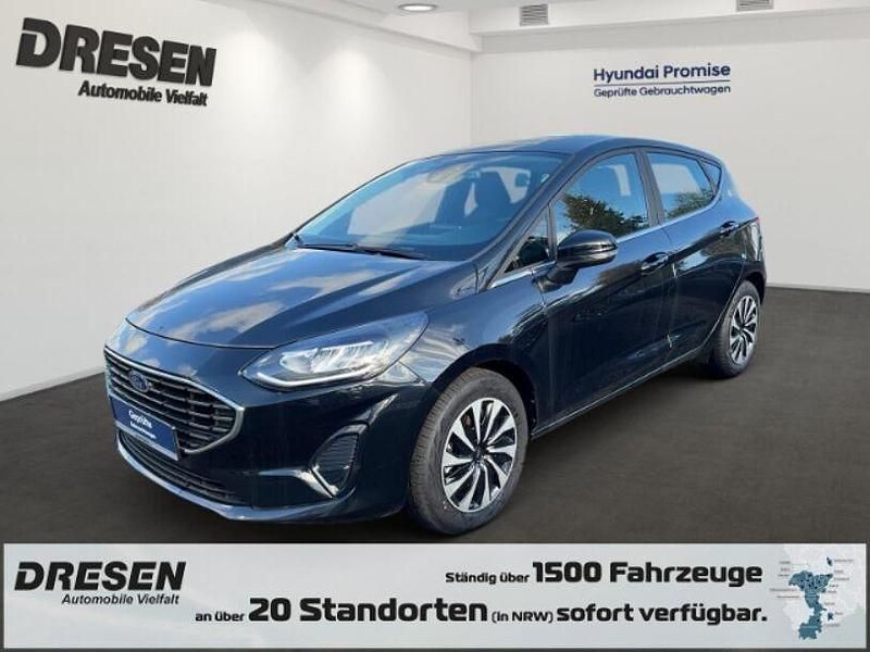 Blau Gebraucht 2024 Ford Fiesta Titanium Kleinwagen | 20.490 € (Fairer Preis) - Bild 1/4