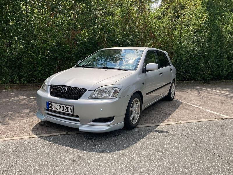 Silber Gebraucht 2004 Toyota Corolla Limousine | 5.500 € - Bild 1/4