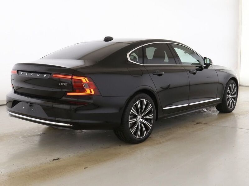 Gebraucht Volvo S90 Ultimate 235 PS (172 kW) 2024 Onyx black / metallic Limousine
