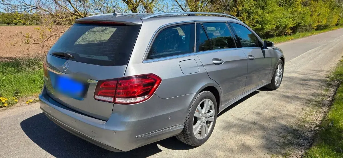 Gebraucht Mercedes E200 Elegance 184 PS (135 kW) 2014 Grau Kombi
