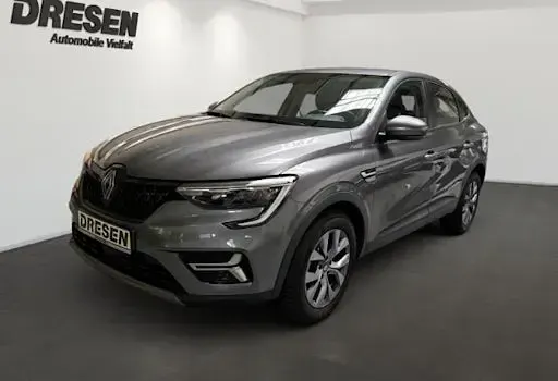 Usado Renault Arkana Evolution 140 CV (102 kW) 2024 Gris SUV