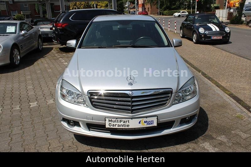 Gebraucht Mercedes C180 156 PS (114 kW) 2009 Iridiumsilber  metalliclack Limousine