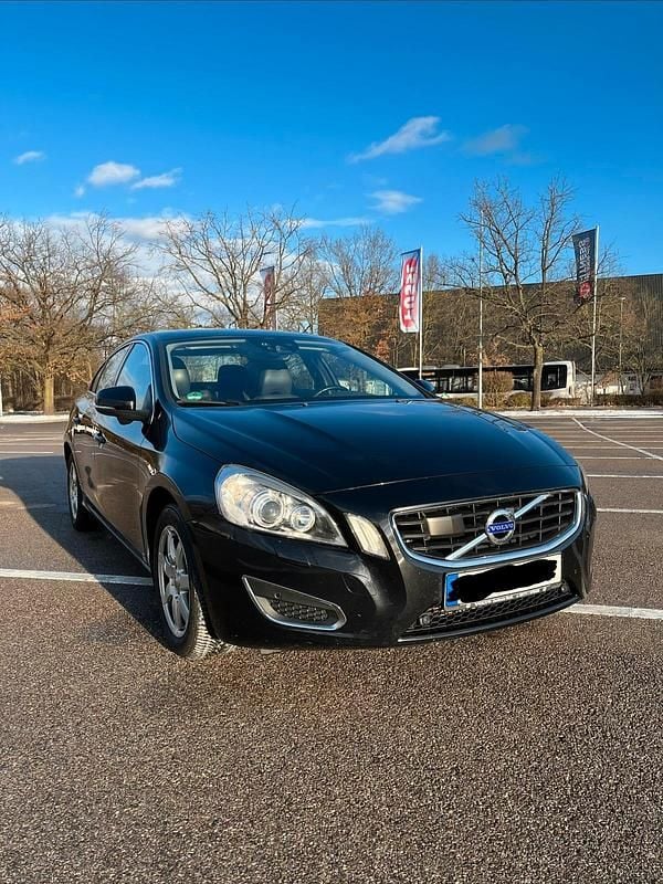 Schwarz Gebraucht 2012 Volvo S60 Summum Limousine | 12.000 € (Fairer Preis) - Bild 1/4