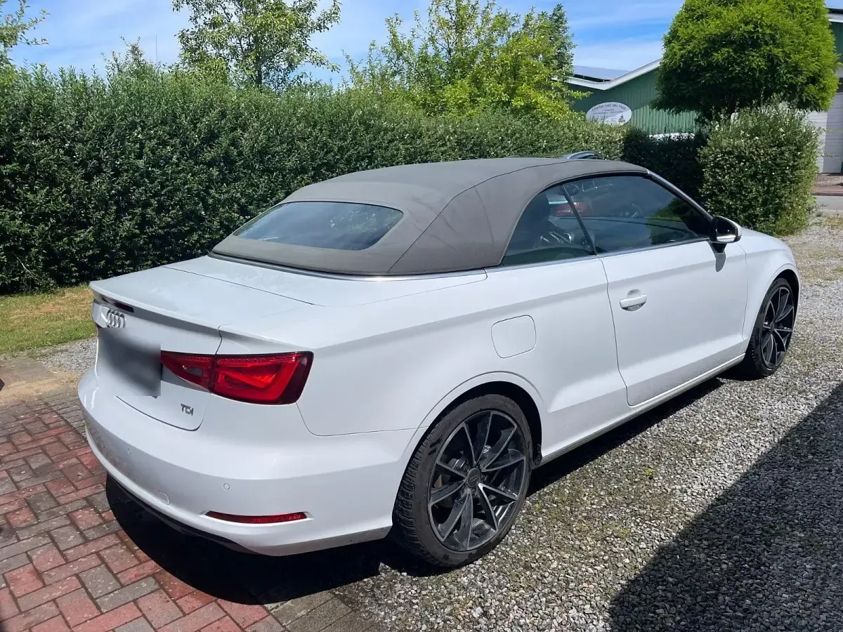 Gebraucht Audi Cabriolet 150 PS (110 kW) 2015 Weiß Cabrio