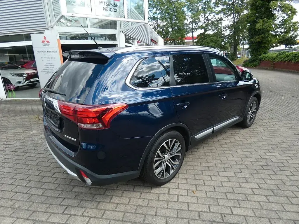Gebraucht Mitsubishi Outlander Top 150 PS (110 kW) 2017 Blau SUV
