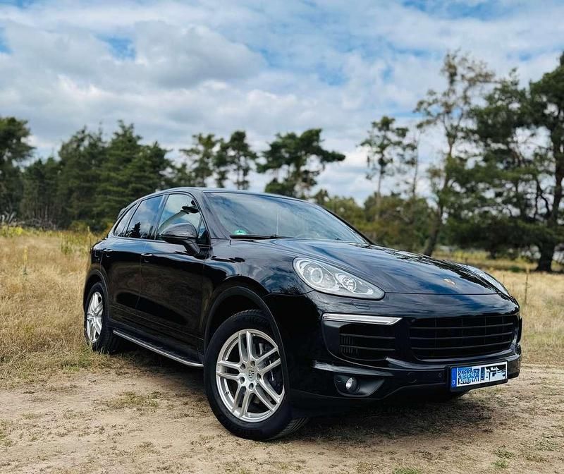 Schwarz Gebraucht 2015 Porsche Cayenne SUV | 31.580 € (Fairer Preis) - Bild 1/4