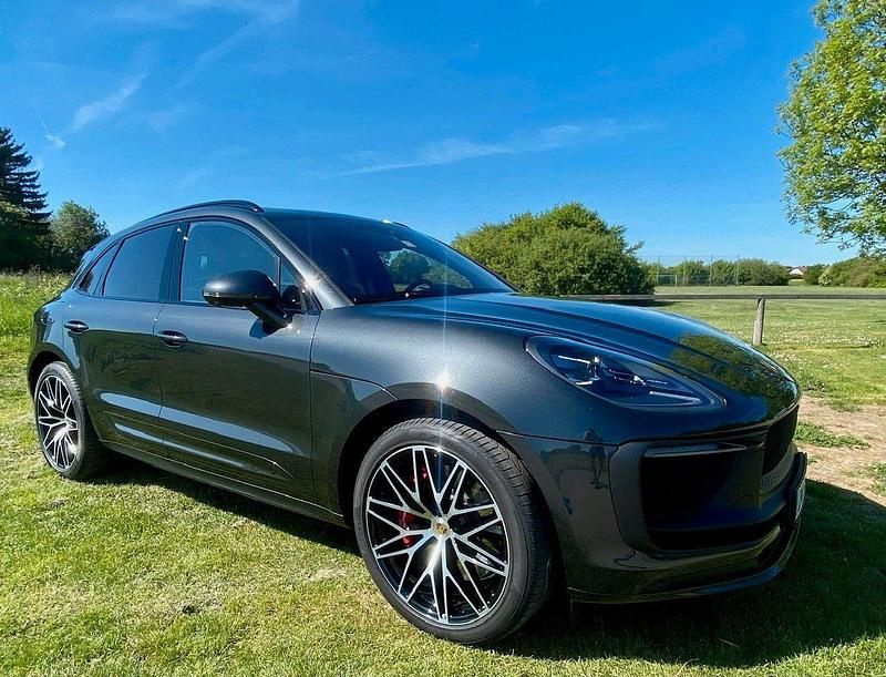 Grau Gebraucht 2022 Porsche Macan GTS Sport SUV | 98.900 € (Teuer) - Bild 1/4