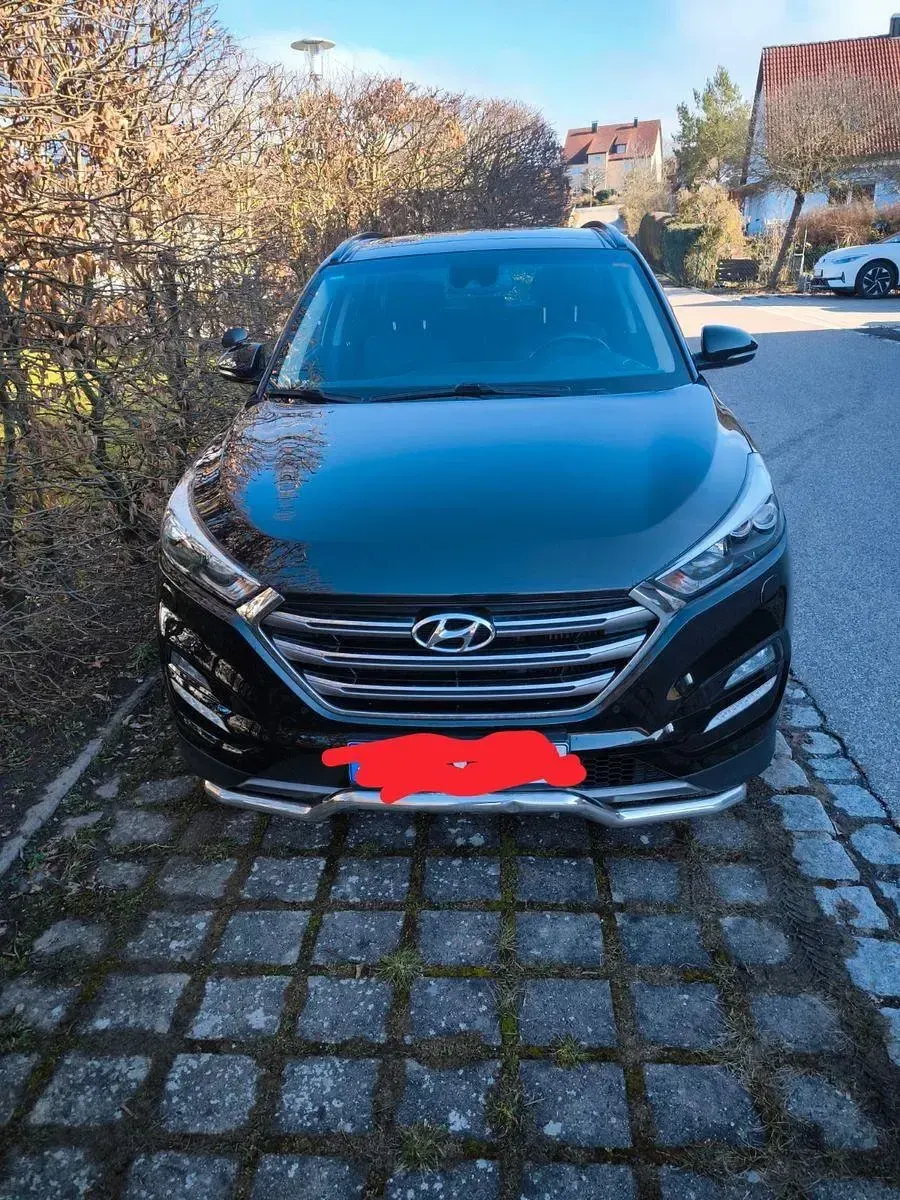 Gebraucht Hyundai Tucson 185 PS (136 kW) 2016 Schwarz SUV