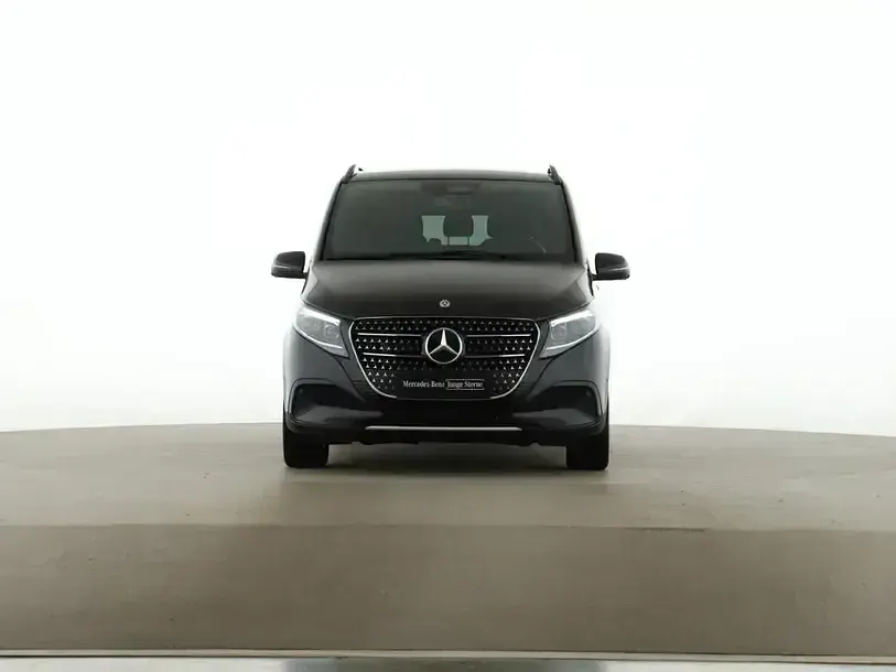 Gebraucht Mercedes V250 Avantgarde 360 PS (264 kW) 2025 Schwarz Van / Kleinbus