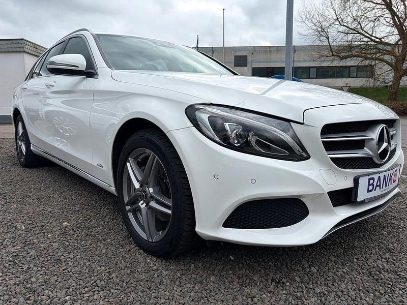 Gebraucht Mercedes C220 170 PS (125 kW) 2017 Weiß Limousine