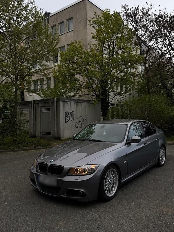 Gebraucht BMW 335 2010 Grau Limousine