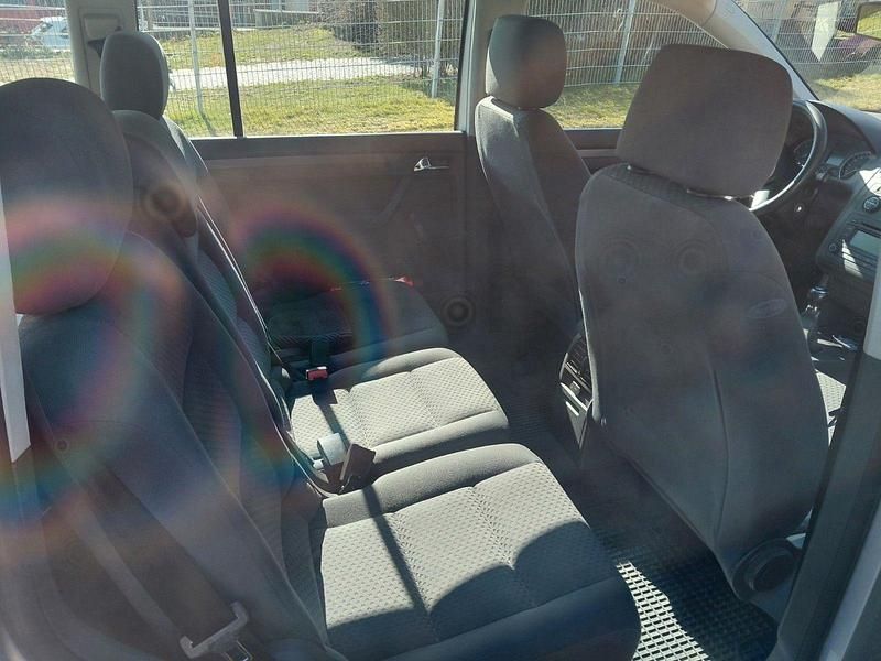 Gebraucht VW Touran Basis 105 PS (77 kW) 2004 Grau Van / Kleinbus