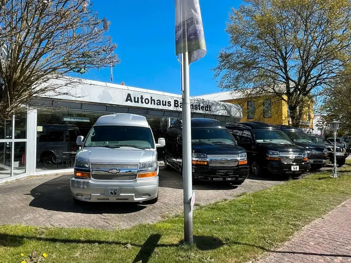 Usata Chevrolet Express 345 CV (253 kW) 2017 Nero Monovolume
