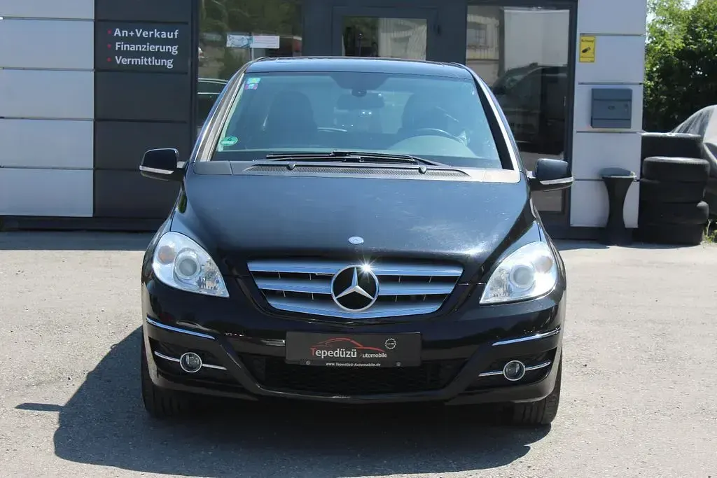 Gebraucht Mercedes B200 136 PS (100 kW) 2008 Schwarz Van / Kleinbus