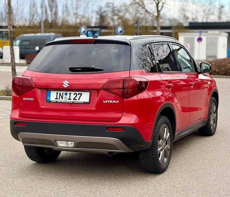 Gebraucht Suzuki Vitara 111 PS (81 kW) 2019 Rot SUV