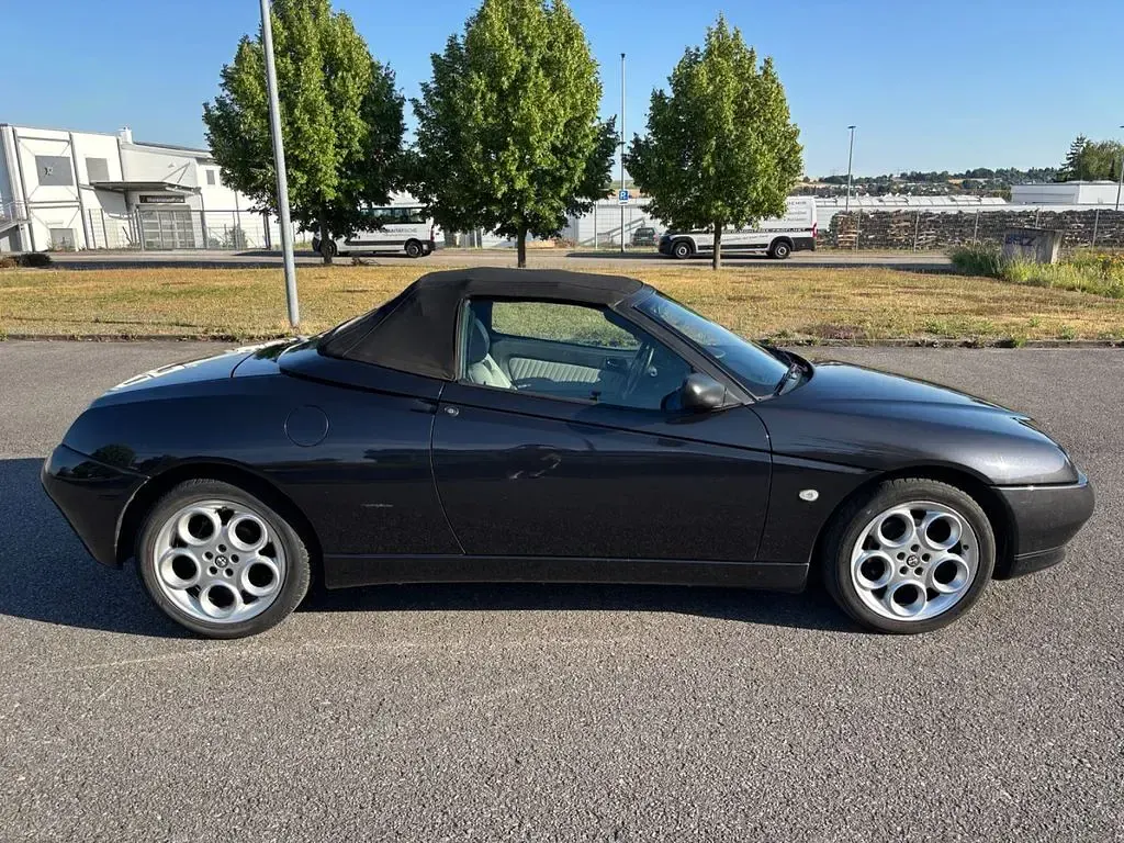 Gebraucht Alfa Romeo Spider 150 PS (110 kW) 2000 Schwarz Cabrio