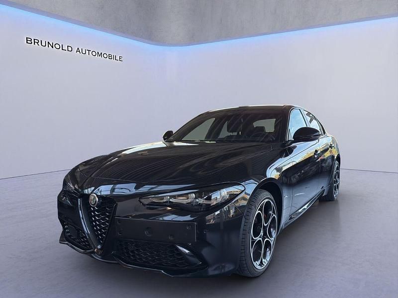 Schwarz Gebraucht 2023 Alfa Romeo Giulia Competizione Limousine | 37.900 € (Fairer Preis) - Bild 1/4
