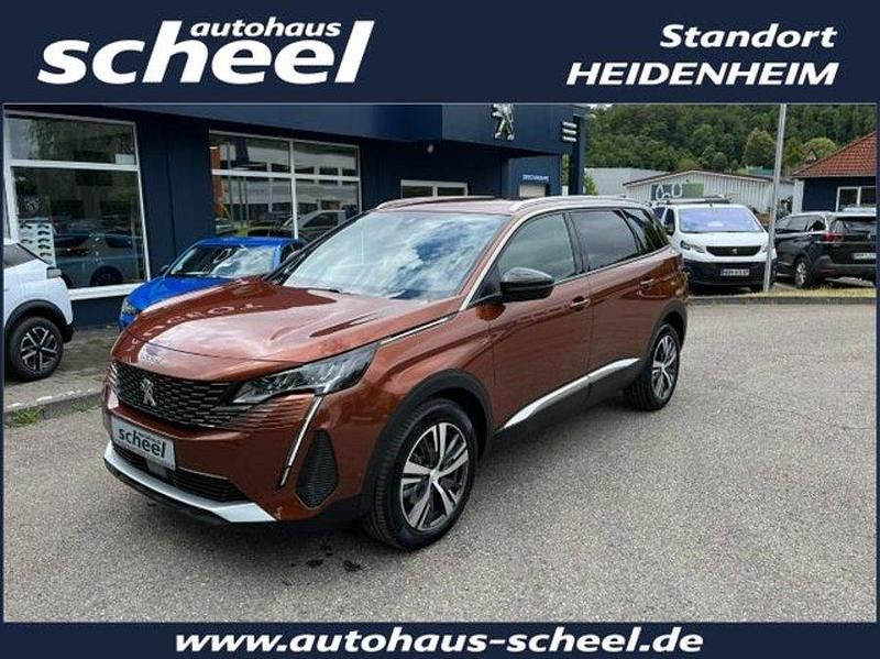 Met. copper braun Gebraucht 2023 Peugeot 5008 Allure Van / Kleinbus | 22.790 € (Superpreis) - Bild 1/4