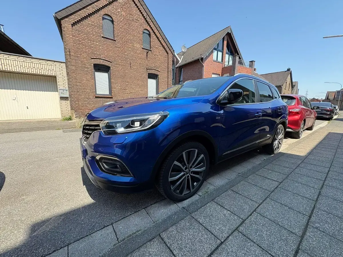 Gebraucht Renault Kadjar Bose Edition 159 PS (116 kW) 2020 Blau SUV