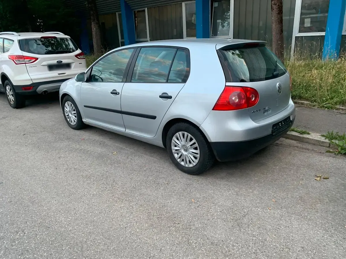 Gebraucht VW Golf V 85 PS (62 kW) 2004 Grau Kleinwagen