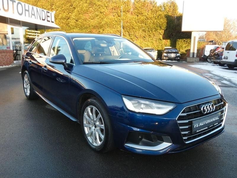 Używany Audi A4 Advanced 163 KM (119 kW) 2022 Niebieski Kombi
