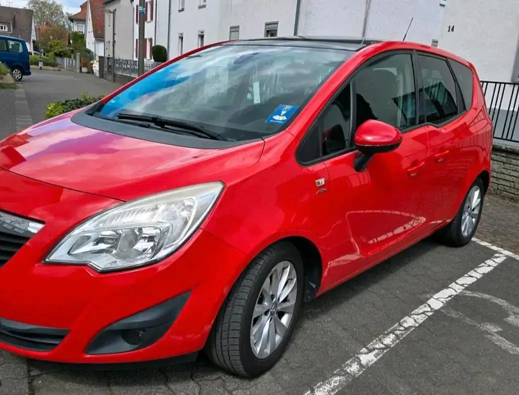 Gebraucht Opel Meriva 110 PS (80 kW) 2013 Rot Van / Kleinbus