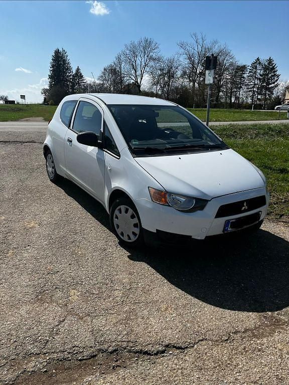 Gebraucht Mitsubishi Colt 75 PS (55 kW) 2012 Weiß Kleinwagen
