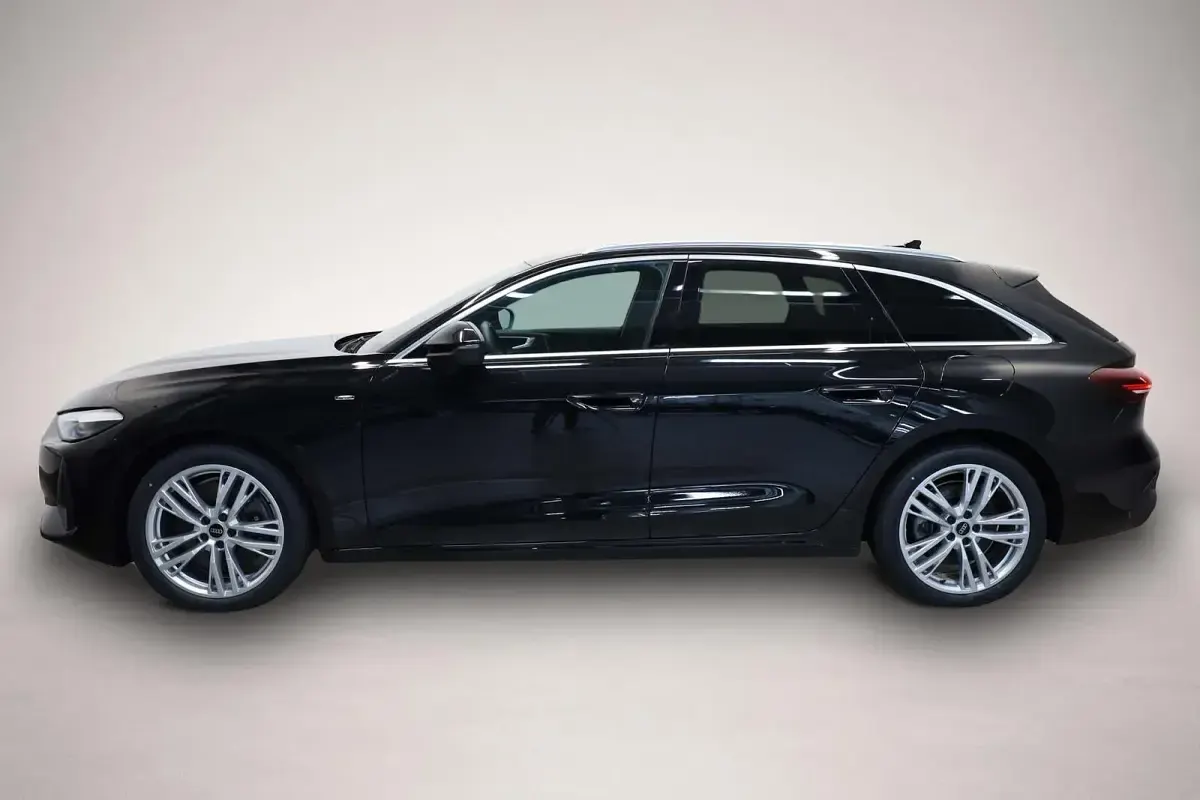 Gebraucht Audi A5 299 PS (219 kW) 2025 Manufacturer Kombi