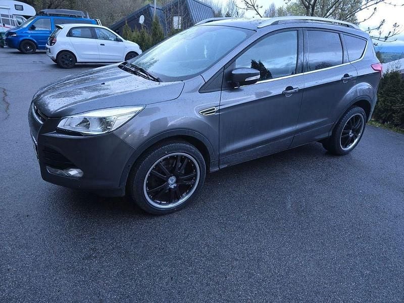 Braun Gebraucht 2014 Ford Kuga Titanium SUV | 10.000 € (Superpreis) - Bild 1/4