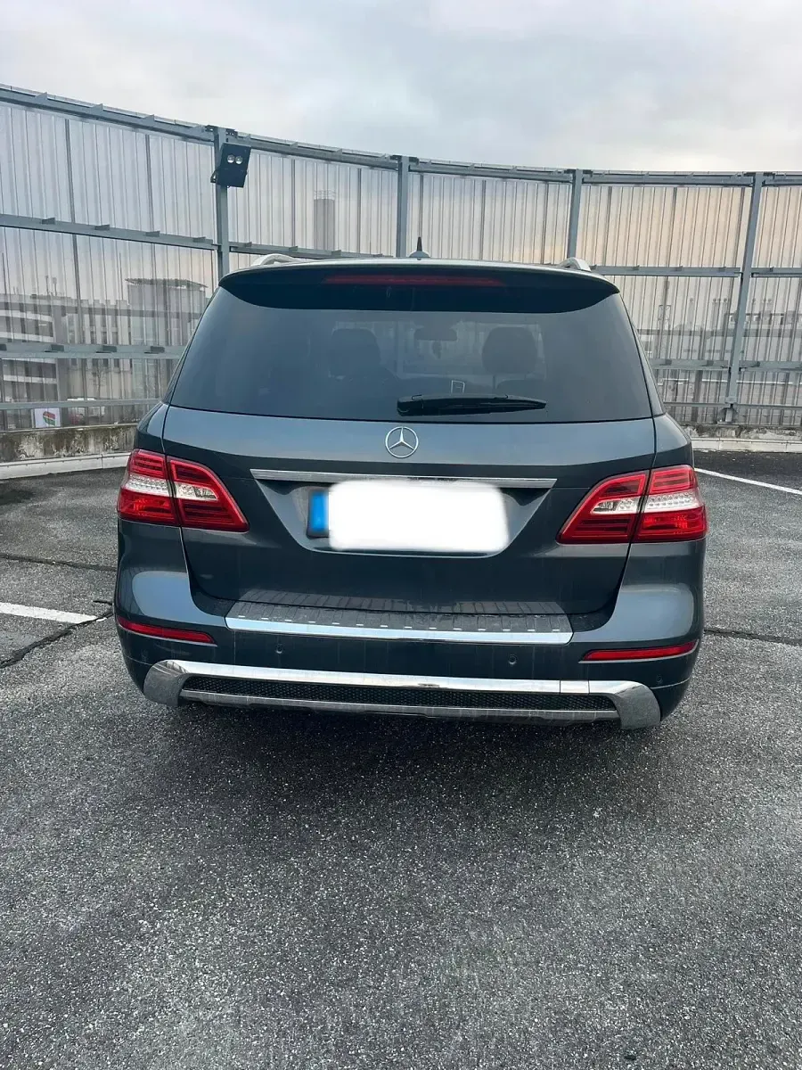 Gebraucht Mercedes ML350 258 PS (189 kW) 2012 Grau SUV