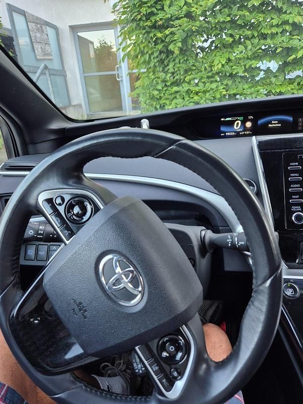 Gebraucht Toyota Mirai 182 PS (133 kW) 2020 Weiß Limousine