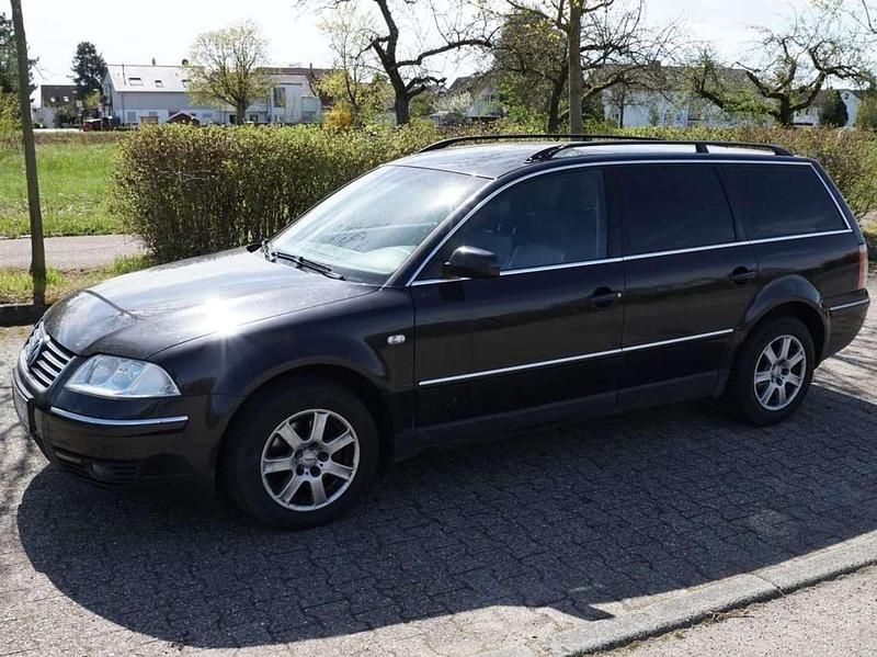 Gebraucht VW Passat Comfortline 150 PS (110 kW) 2002 Schwarz Kombi