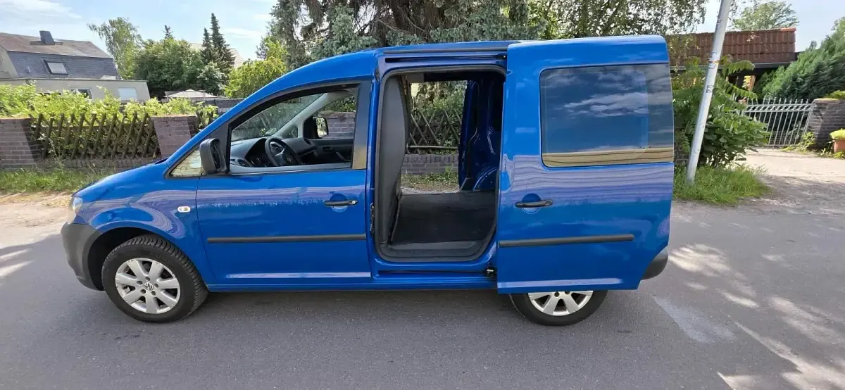 Gebraucht VW Caddy 105 PS (77 kW) 2012 Blau Van / Kleinbus