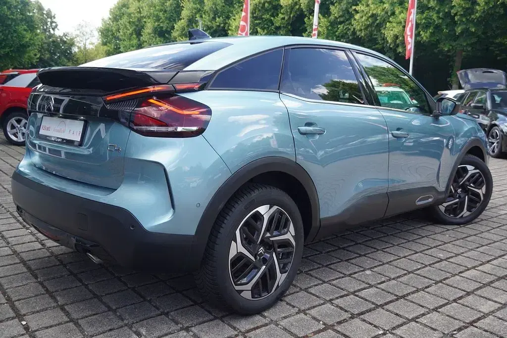 Gebraucht Citroën C4 131 PS (96 kW) 2024 Blau SUV