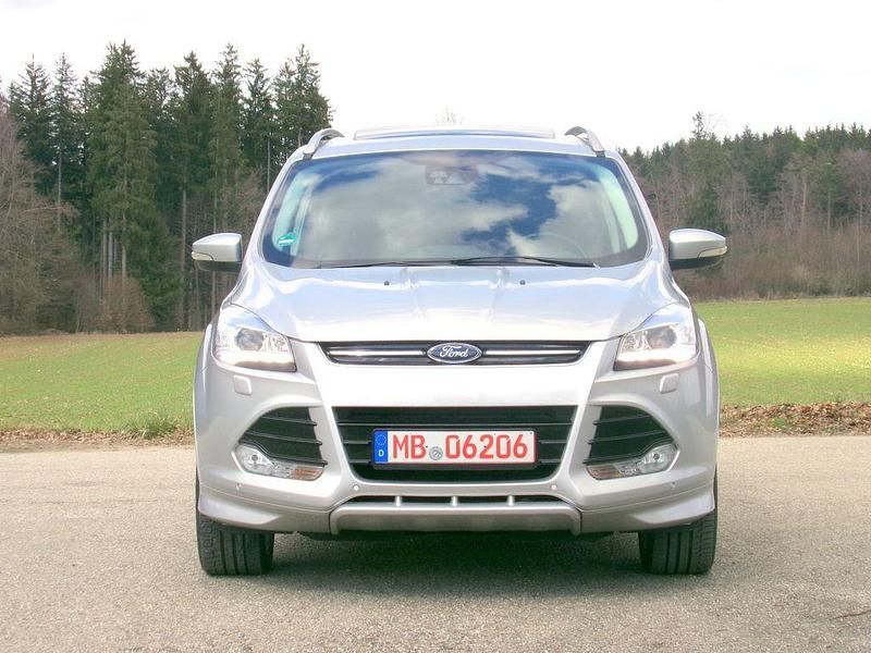 Gebraucht Ford Kuga 150 PS (110 kW) 2016 Silber SUV