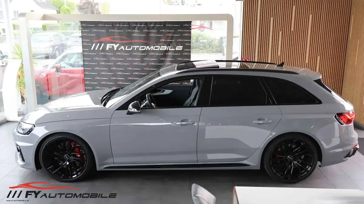 Gebraucht Audi RS4 450 PS (330 kW) 2023 Nardograu Kombi