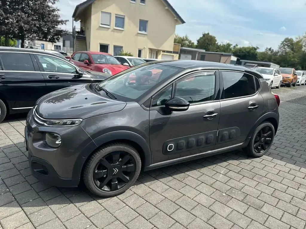 Gebraucht Citroën C3 Shine 110 PS (80 kW) 2018 Grau Kleinwagen