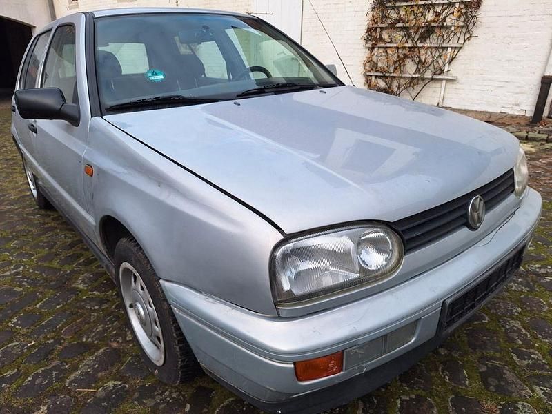 Gebraucht VW Golf III 75 PS (55 kW) 1996 Silber Limousine