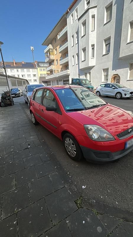 Gebraucht Ford Fiesta 60 PS (44 kW) 2006 Rot Kleinwagen