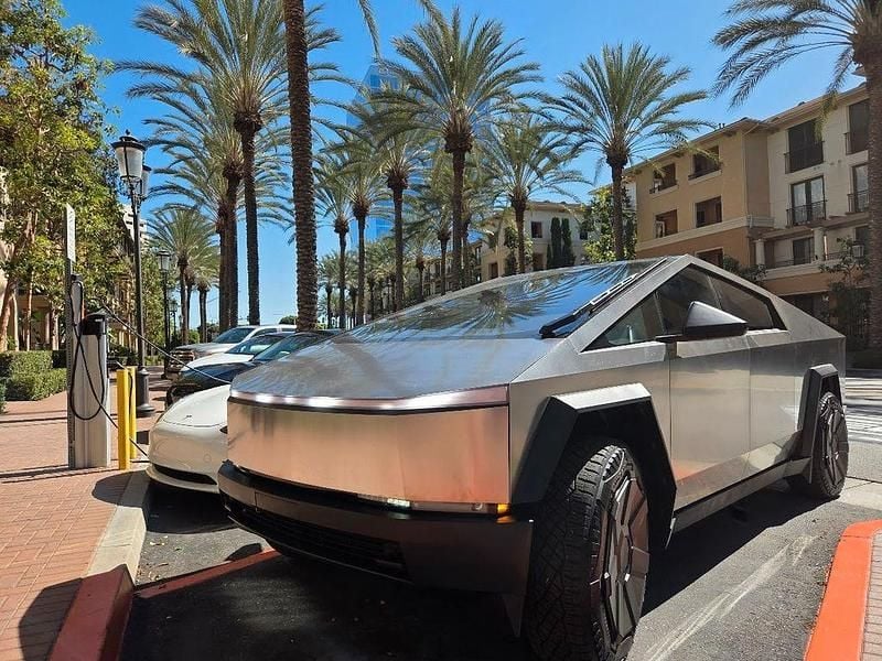 Gebraucht Tesla Cybertruck 2024 Pickup