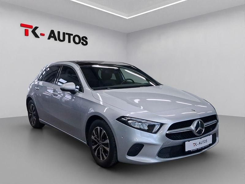 Gebraucht Mercedes A200 163 PS (119 kW) 2022 Iridiumsilber Limousine